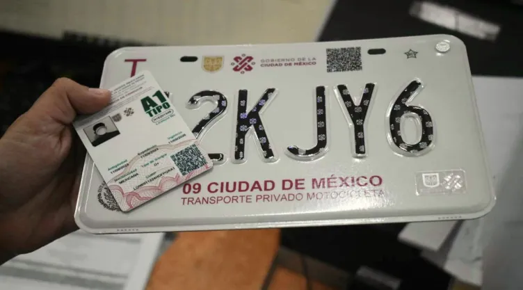 Reemplacamiento en CDMX 2024: Precio, requisitos y cómo sacar tus placas
