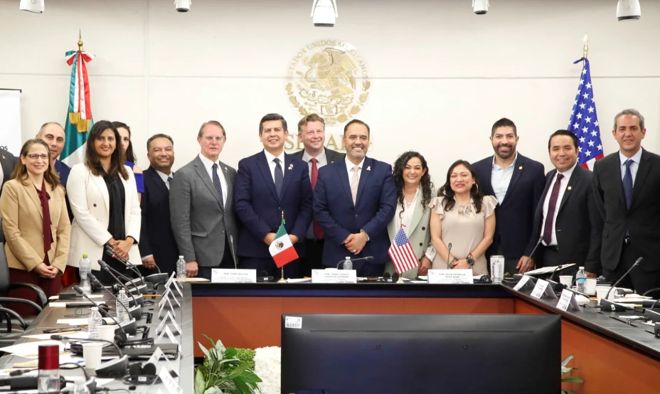 Se reúnen legisladores mexicanos y estadounidenses .jpg