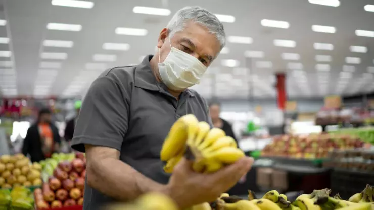 Descuentos para adultos mayores con la tarjeta del Inapam