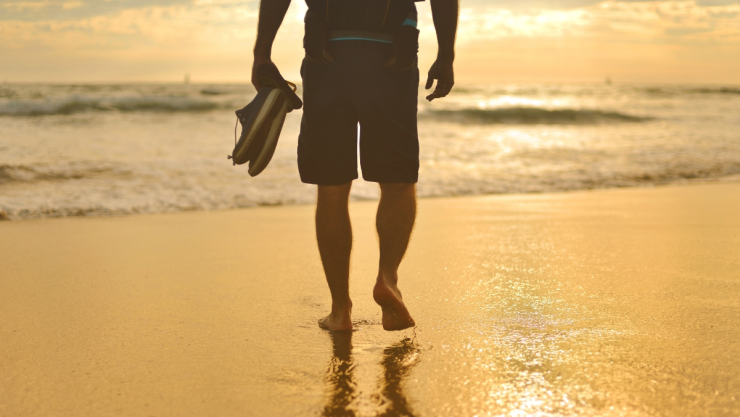 /estilo-de-vida/mejor-momento-caminar-playa-resetear-sistema-nervioso