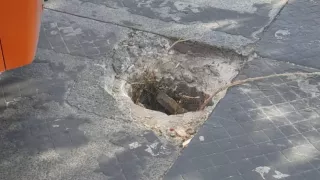 ¡CUIDADO al conducir! Alcantarilla sin tapa causa problemas en la Nueva Central Camionera