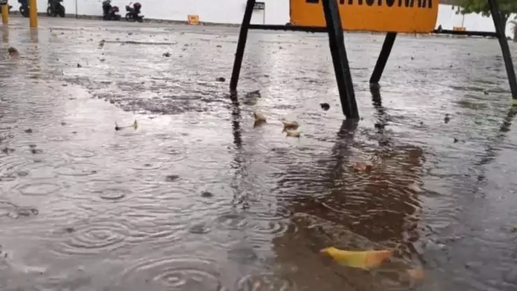 ¡Al fin! Reportan FUERTES LLUVIAS en Mérida tras meses con temperaturas extremas