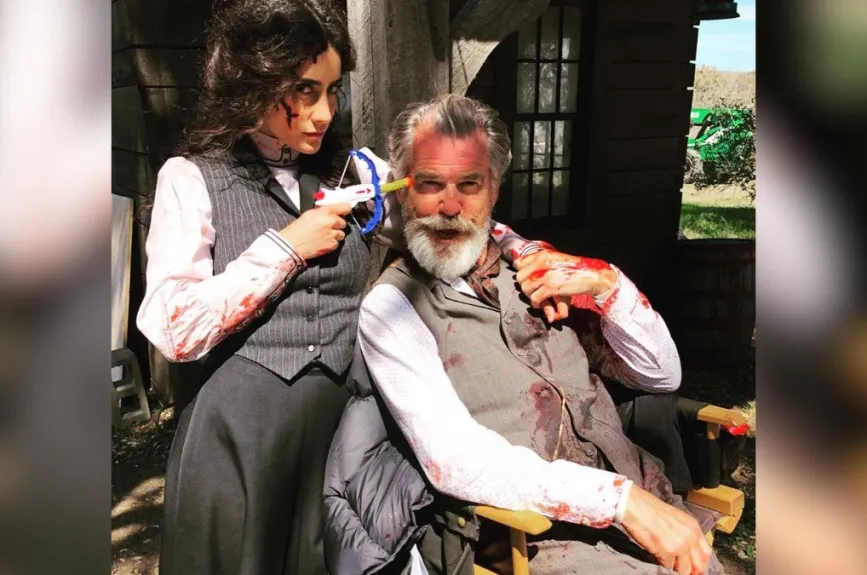 Paola Núñez compartió pantalla con Pierce Brosnan en la serie The Son.