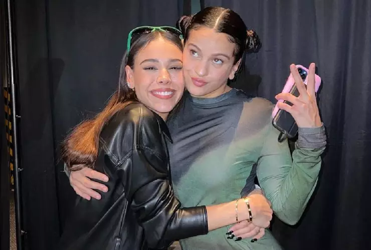 Danna Paola y Rosalía juntas en CDMX, enloquecen los fans.jpg