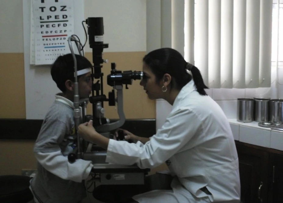 La Organización Mundial de la Salud señala que 80% de las discapacidades visuales se puede evitar si se atienden de manera oportuna