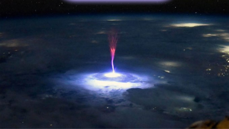 Sprite rojo en México. Reportan extraño fenómeno en el cielo del país.