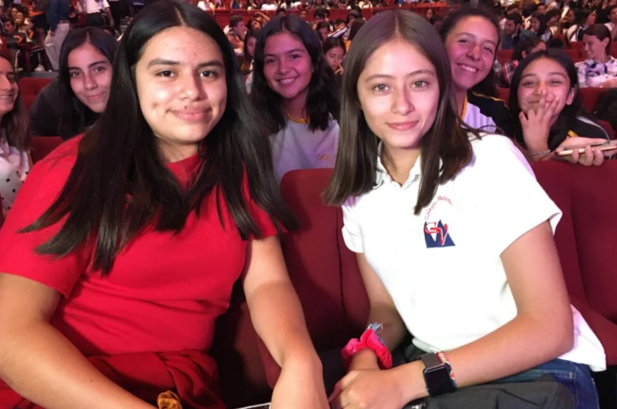 Jovenes de Guanajuato recibiendo VSD