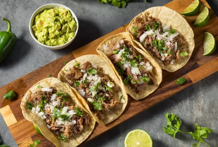 Cuáles son los mejores lugares para comer tacos de carnitas en Los Ángeles