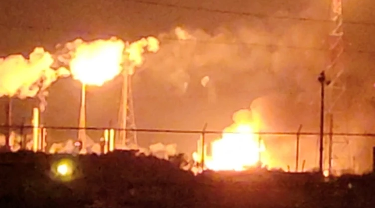 explosion refineria exxonmobil texas