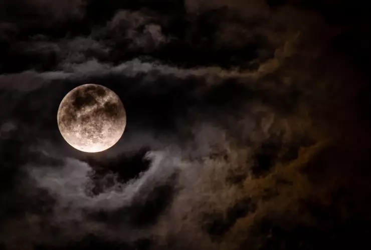 Que es la Luna Negra y por que se llama asi