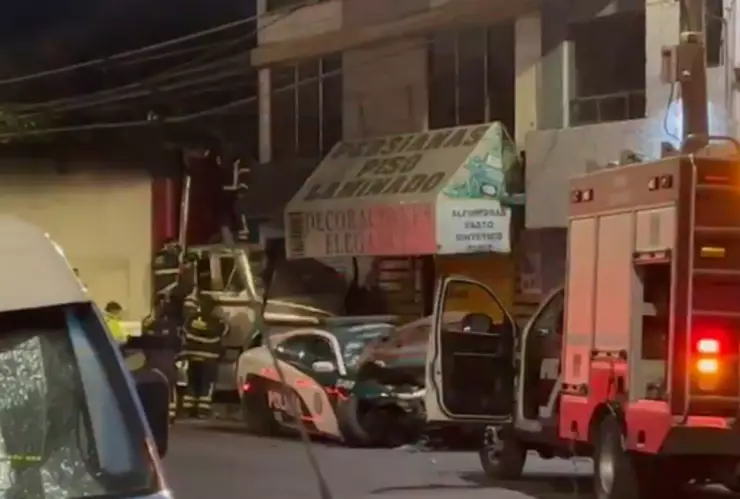 Policía-lesionado-y-patrulla-dañada-en-accidente-en-Azcapotzalco