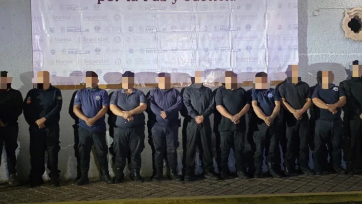 Policías detenidos en Michoacán.jpg