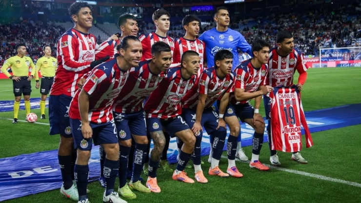 Jugadores de Chivas en el Apertura 2025