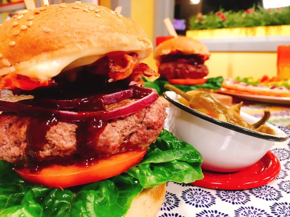 Hamburguesa golosa, Cocineros Mexicanos