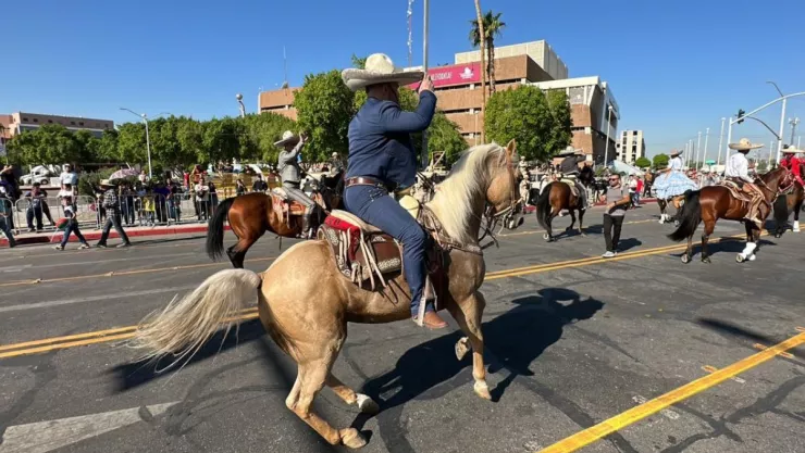 Video por qué participan charros en el desfile del 16 de septiembre