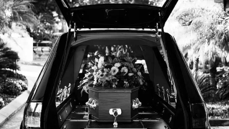 ¡Entre armas! Así fue el funeral de líder criminal el Ecuador