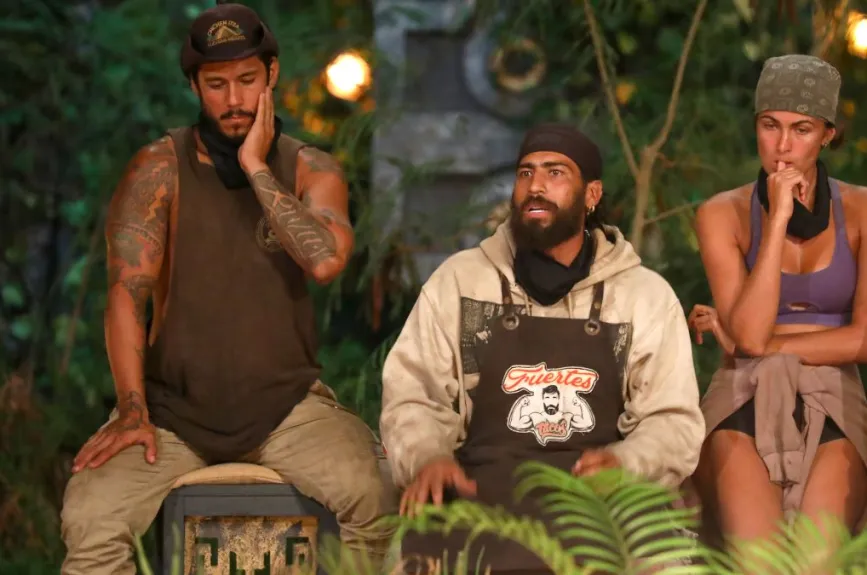 Edwin molesto, responde que él no está en Survivor México 2024 para causar lástima y por eso evita hablar sobre el tema.