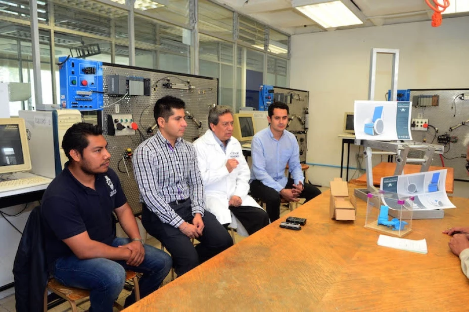 Diseñan silla ortopédica