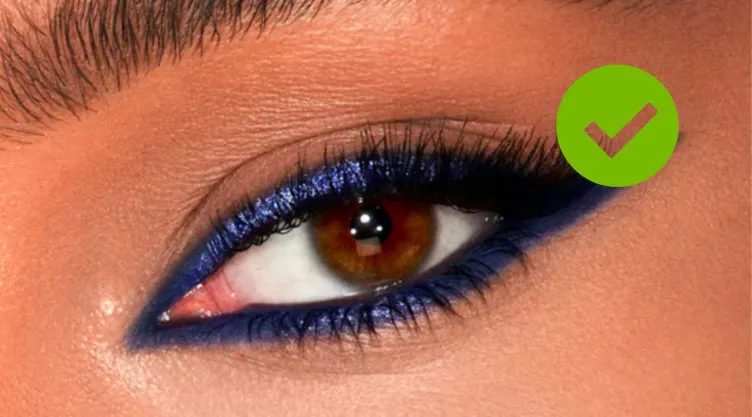 sombra azul en ojos marrones.jpg