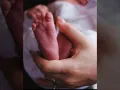 Cynthia Rodríguez y pie bebe.jpg