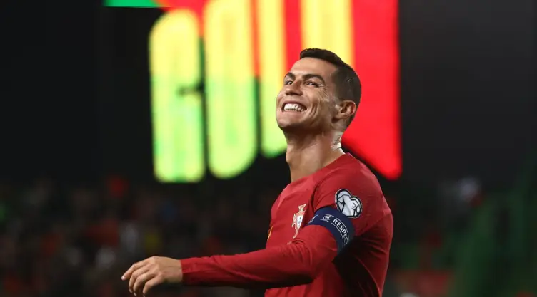 Cristiano Ronaldo marca en su regreso con Portugal