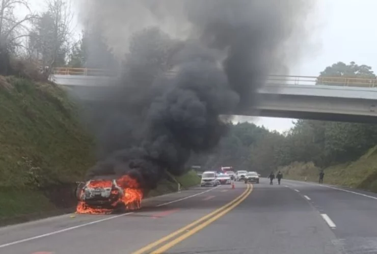 Incendio carretera Tulancingo-Tihuatlán hoy 21 de enero de 2026