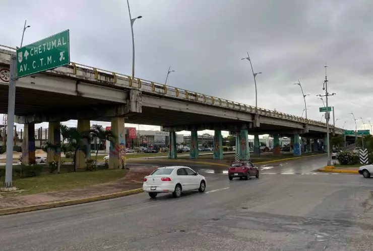 Cierran puente vehicular de Playa del Carmen tras aparatoso accidente HOY 27 de diciembre