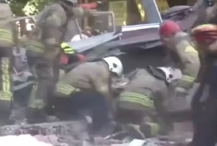 Se derrumba edificio en Turquía; hay muertos y heridos _ VIDEO.jpg