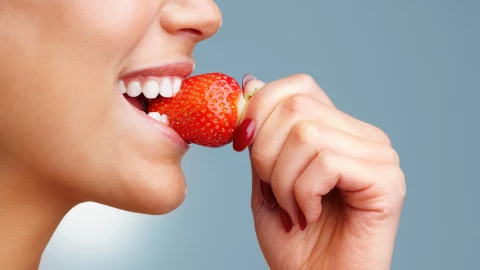 truco blanquear los dientes