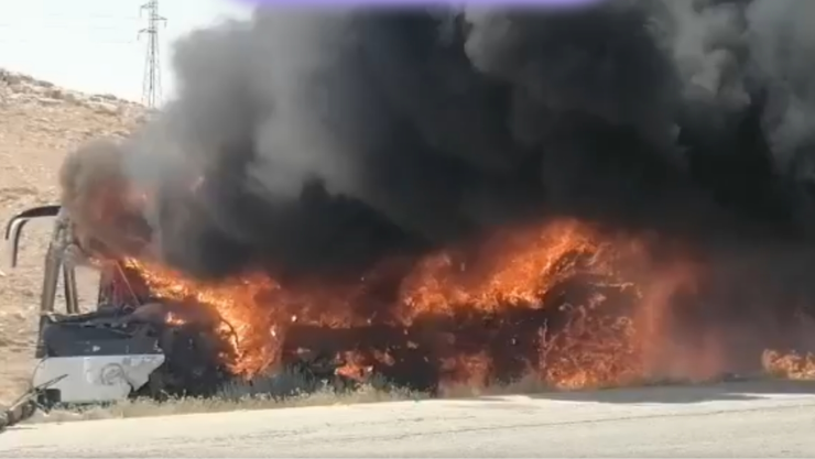 Choque entre dos autobuses deja 35 muertos y al menos 30 heridos.