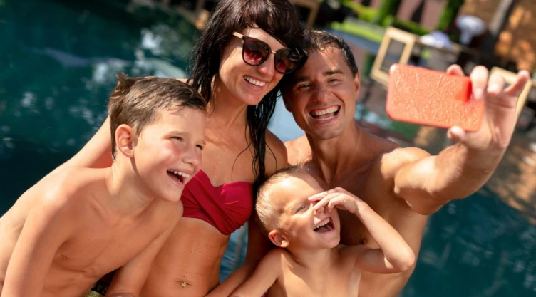 /viajes/aguas-termales-cerca-cdmx-familia-otoño