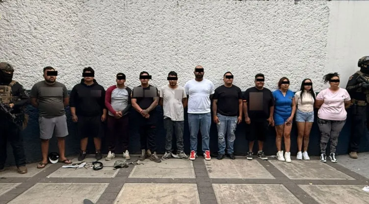 Detienen a 12 personas dedicadas a la venta de drogas en escuelas de ña GAM; una de ellas es menor de edad
