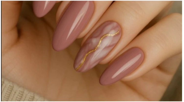 uñas almendradas.png