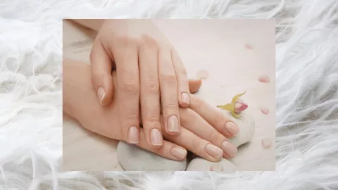 Uñas con acabado mate natural