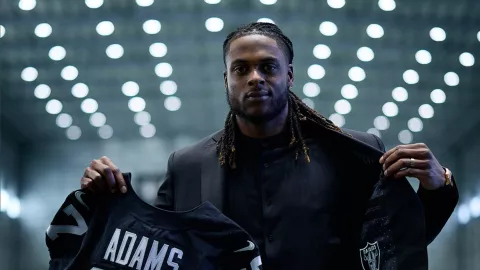 Davante Adams, nuevo receptor abierto de los Raiders de Las Vegas.