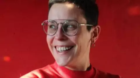 Argentina registra el primer título no binario a un Profesore