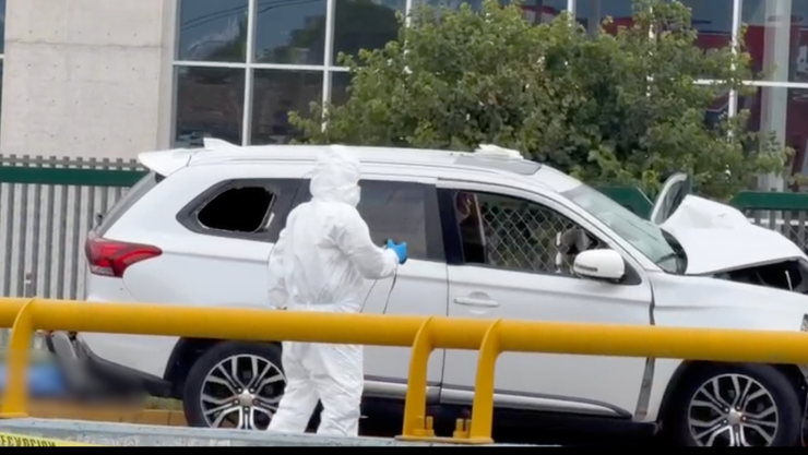 ¡Se impactaron contra el muro de contención! Un menor pierd3 la vid4 y tres personas resultan lesionadas tras FUERTE ACCIDENTE en el Libramiento Morelos en León.png