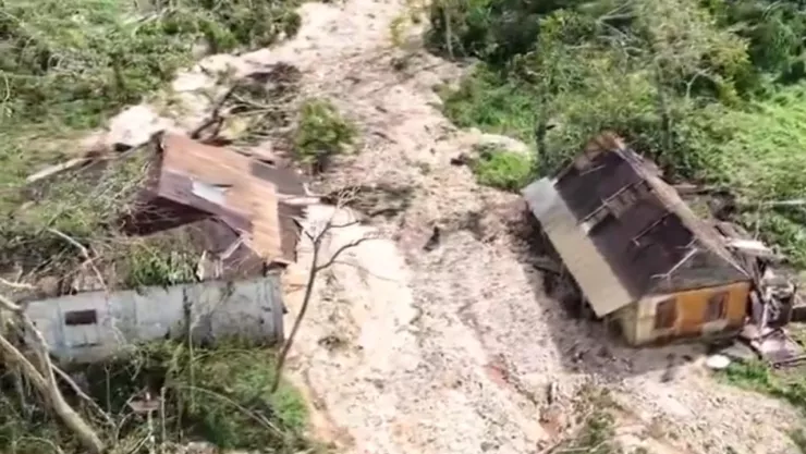 Huracán Melissa deja a su paso destrucción en Jamaica