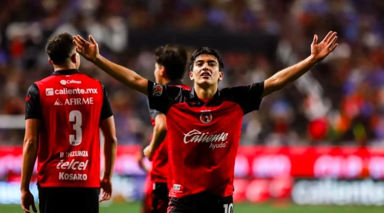 Gilberto Mora Club América