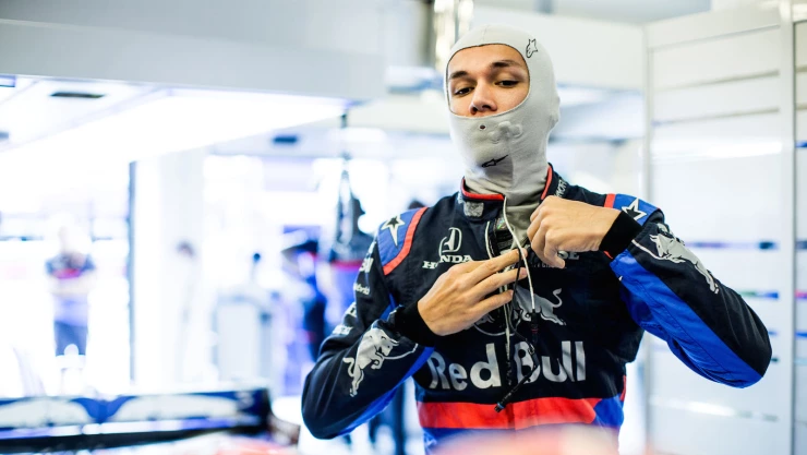 Alexander Albon, durante su primera etapa como piloto de Red Bull