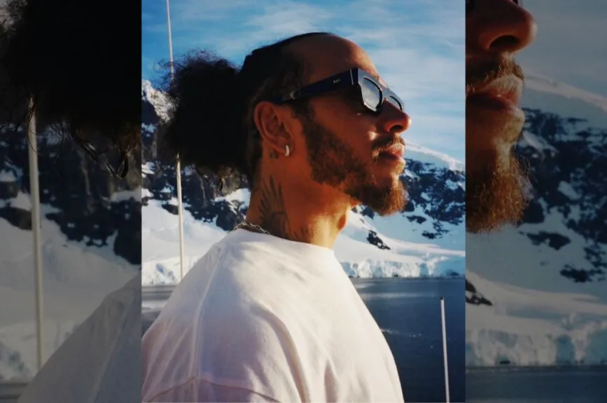Lewis de perfil.jpg