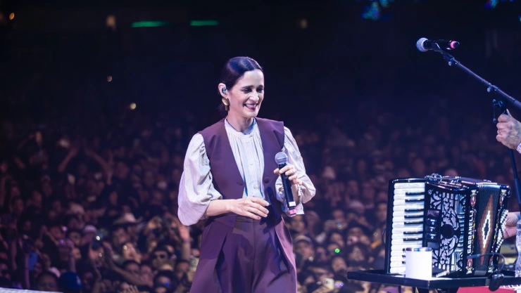 julieta venegas