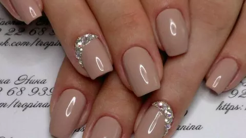 47 diseños de uñas para boda que puedes elegir para ese día especial: o incluso si eres invitada