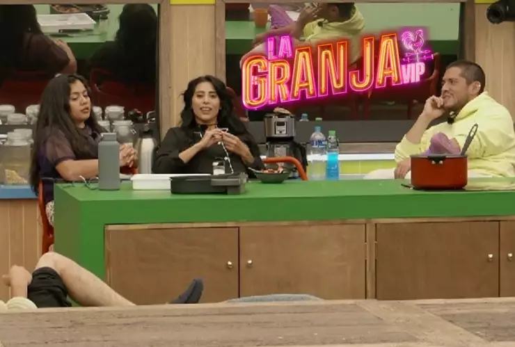 La Bea y Sergio Mayer aclaran chisme de la pizza en el Cacaraqueo de La Granja VIP.