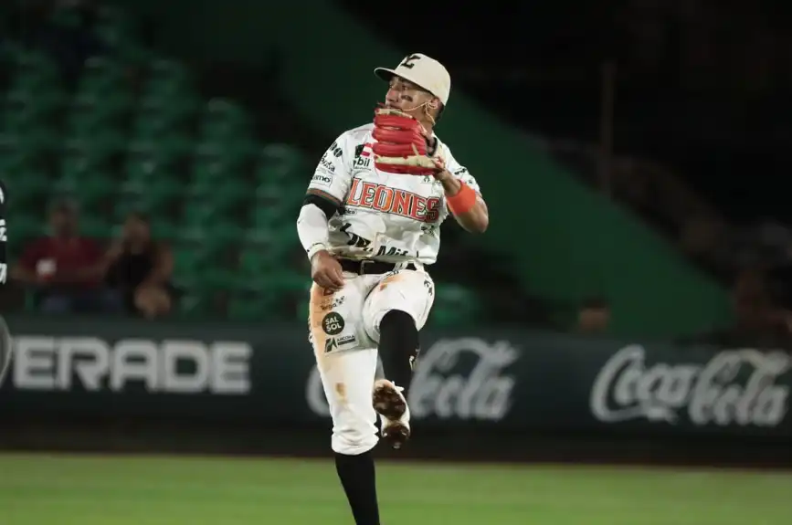 El Águila de Veracruz vs Leones de Yucatán beisbol