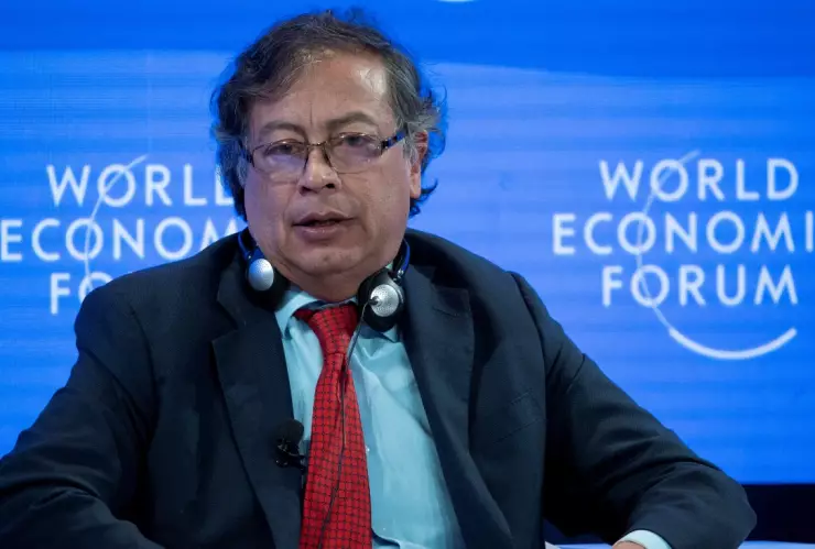 Gustavo Petro pide investigar a su hijo y hermano por corrupción