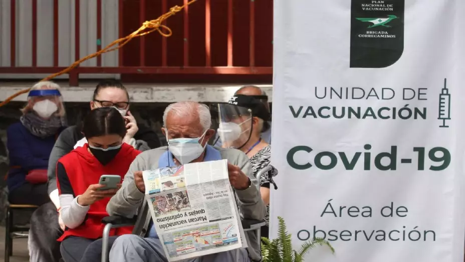 El martes inicia la vacunación para personas mayores de 50 años en la alcaldía Cuauhtémoc