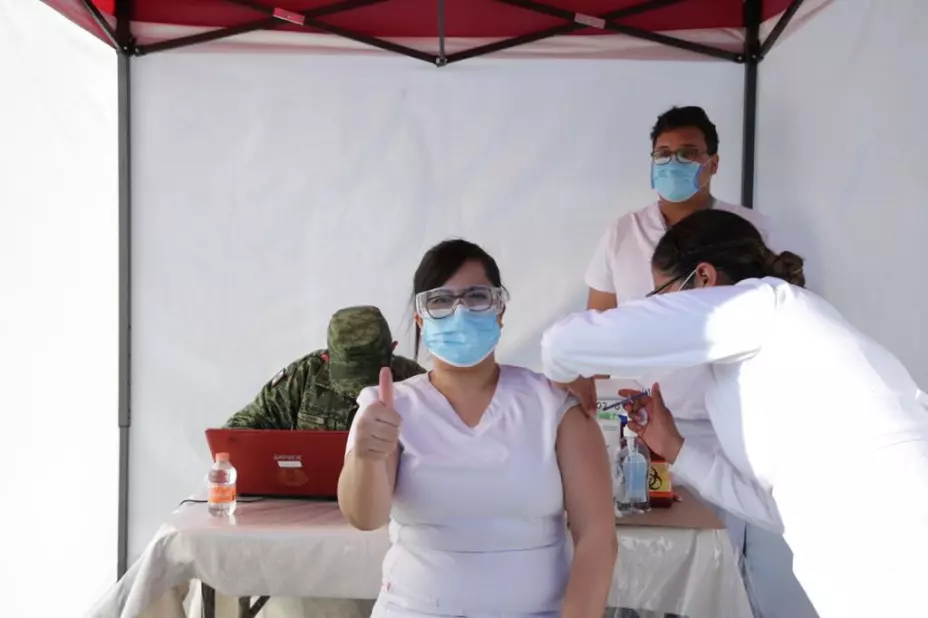 Vacuna Covid Pfizer.jpeg