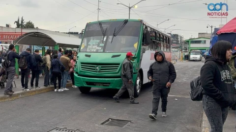 Denuncia a transporte público por cobrar más tras aumento de tarifa