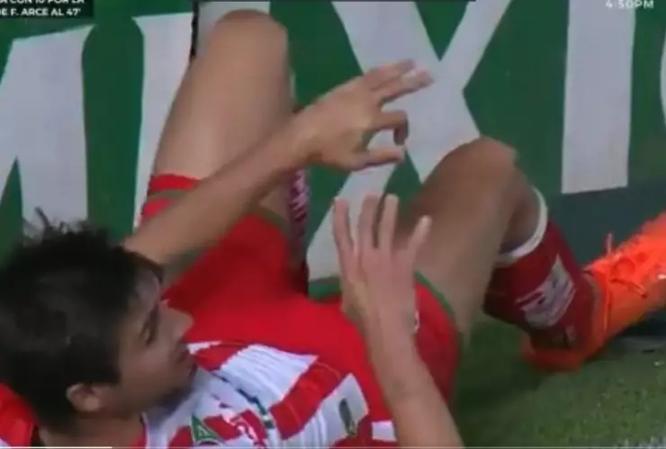 Unai Bilbao sufrió una lesión en la rodilla. 